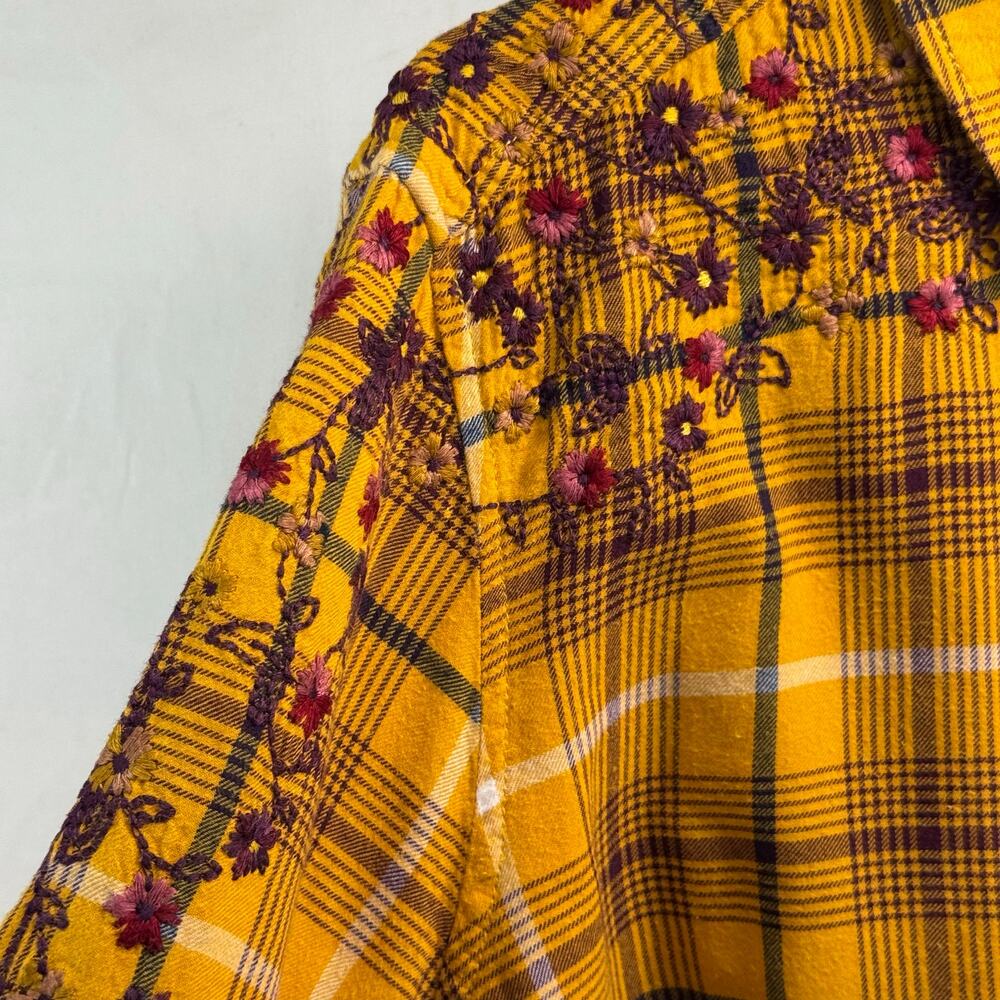 Terra & Sky women’s 2X high low button down plaid embroidered yellow top - Picture 3 of 11